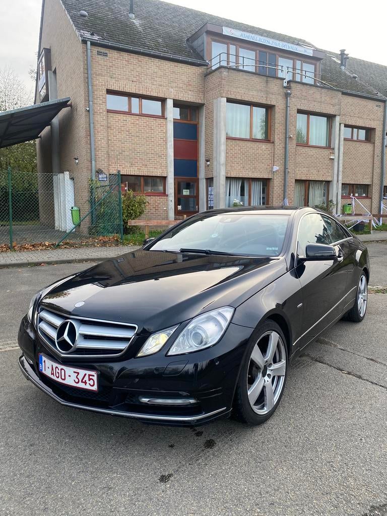 Mercedes classe e 220 coupé, Autos, Euro 5, Achat, Noir, Diesel