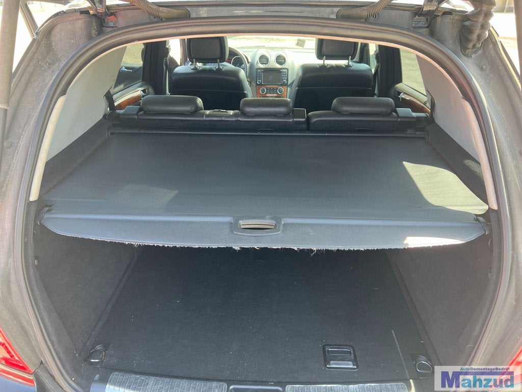 MERCEDES ML W164 Zwart rolhoes 2005-2011, Gebruikt, Mercedes-Benz AG, Mercedes-Benz, Mercedesstrasse 120
70372  Stuttgart, DE