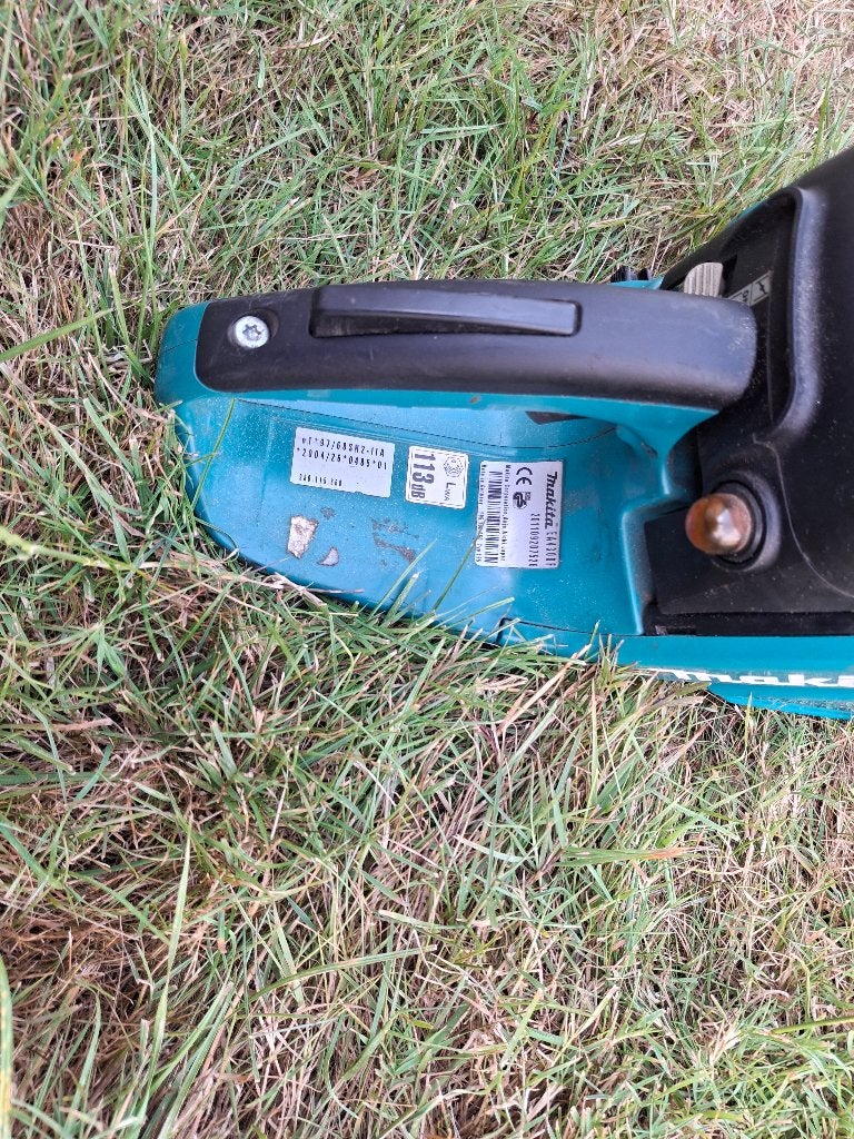 Tronçonneuse Makita EA4300F, Bricolage & Construction, Enlèvement ou Envoi, Tronçonneuse, 1200 watts ou plus, 70 mm ou plus