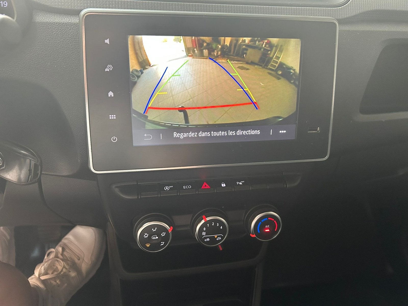 RENAULT EXPRESSES, Auto's, Renault, Voorwielaandrijving, Euro 6, 4 cilinders, Zwart