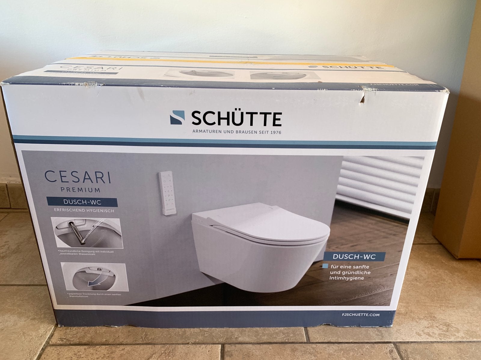 Douchewc Cesari premium met voorwandinstallatie, Ophalen, Nieuw, Toilet