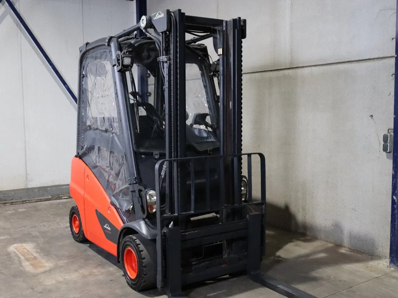 Linde H20 T 2 ton LPG heftruck, Articles professionnels, Machines & Construction | Chariots élévateurs & Transport interne, 2000 à 3000 kg