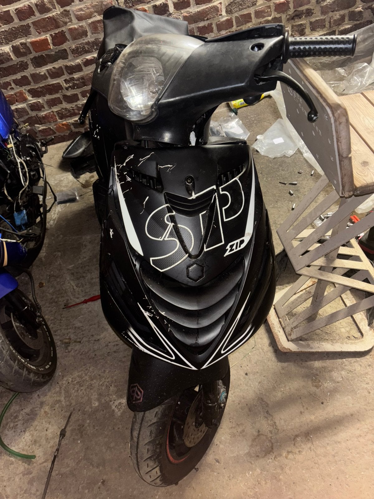Zip 70cc a klasse, Fietsen en Brommers, Brommeronderdelen | Algemeen, Ophalen of Verzenden, Zo goed als nieuw