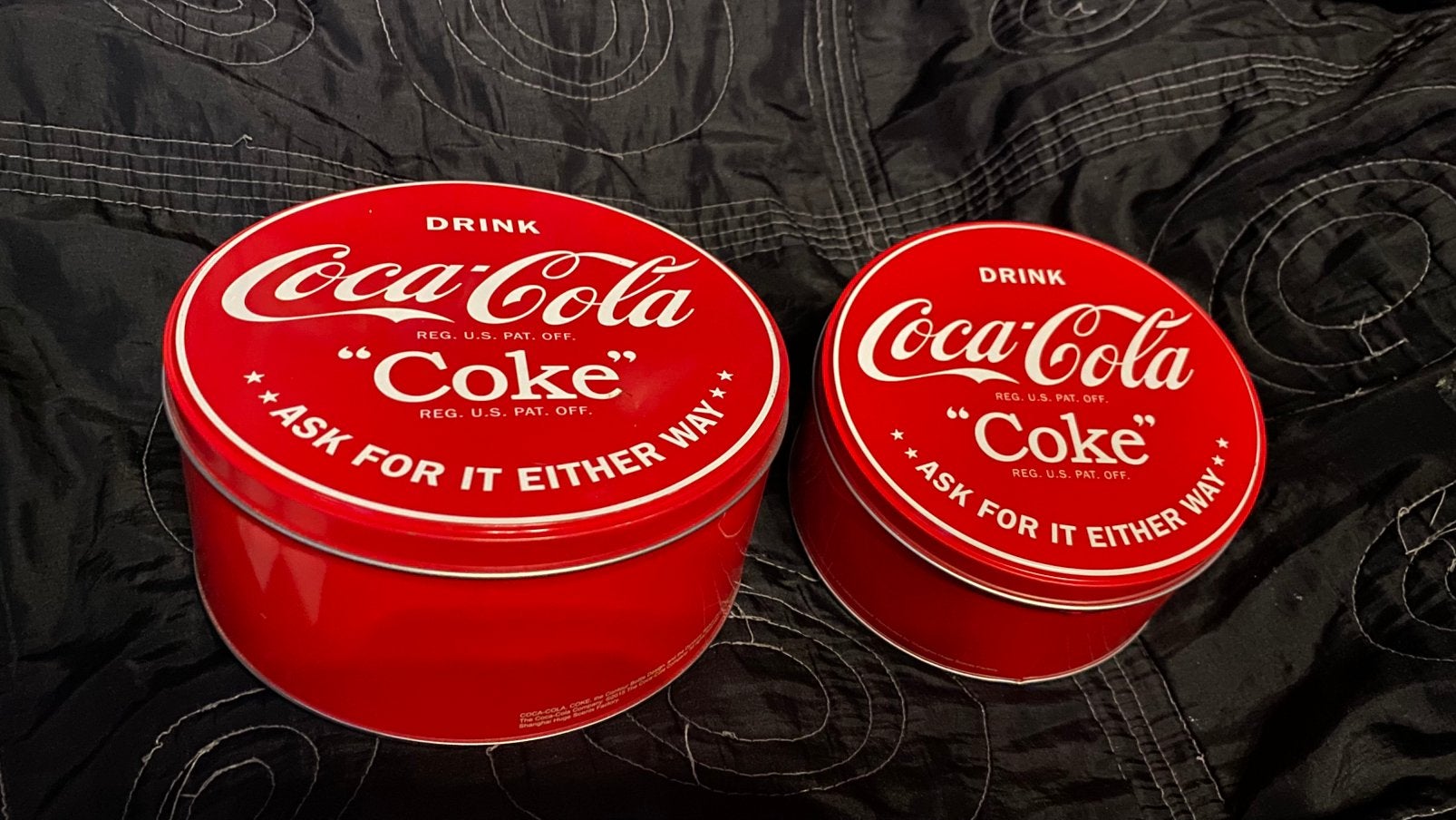 2 boîtes de rangement en métal Coca-Cola, Enlèvement, Utilisé