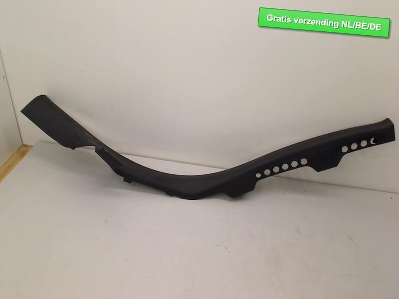 C GARNITURE DE PILIER DROIT INFERIEUR A4 (B8) (8K0867768A), Dhr. R. de Gouw, Audi, Utilisé, De Bloemendaal 21 21
5221 EB  'S HERTOGENBOSCH, NL