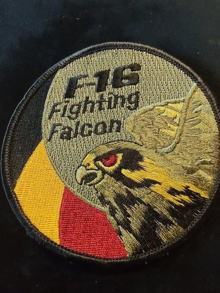 Badge # 16, Collections, Envoi