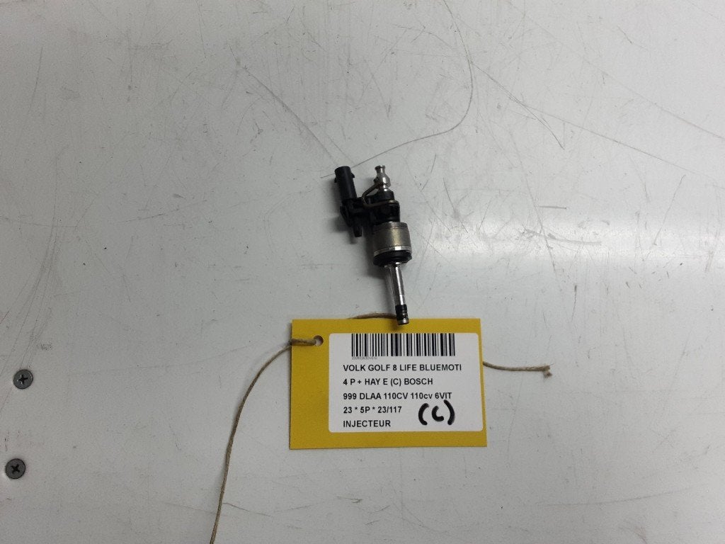 INJECTEUR Volkswagen Golf VIII (CD1) (0261500443), Volkswagen, Volkswagen AG, Utilisé, Kundenbetreuung@volkswagen.de