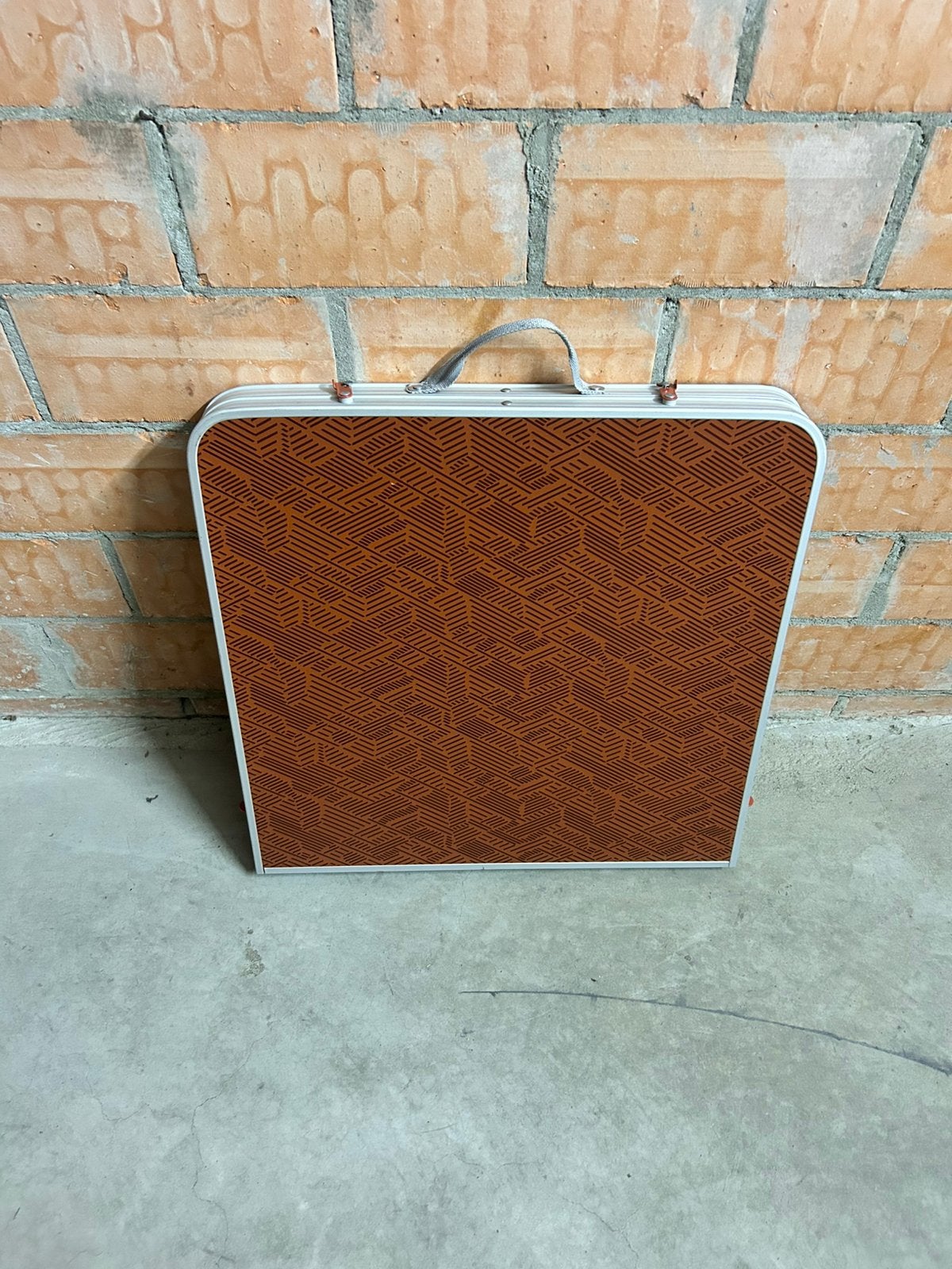 Kampeertafel, Ophalen, Gebruikt