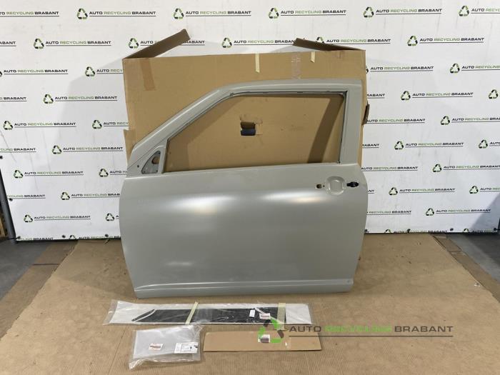 Portière 4portes avant gauche d'un Suzuki Swift, -, 3 mois de garantie, Utilisé, Porte