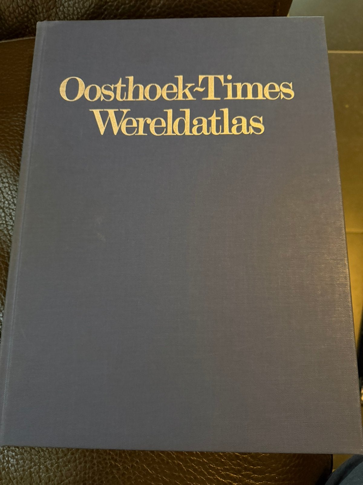 OOSTHOEK-TIMES Atlas, Boeken, Atlassen en Landkaarten, Ophalen of Verzenden, Zo goed als nieuw