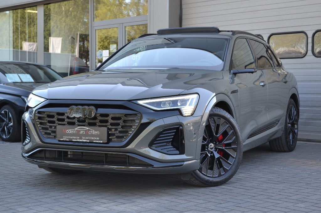 Audi Q8 55 * 408 PK * 2023 * Pano * Memory * B&O, Autos, Audi, Argent ou Gris, Achat, Euro 6, Entreprise
