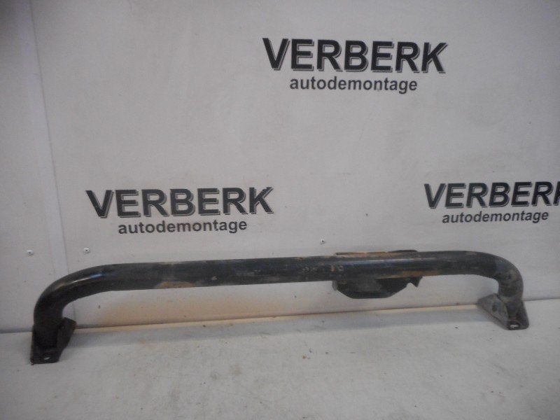 SUPPORT MOTEUR Audi 100 Avant Quattro (C4) (01-1990/12-1994), Auto-Union-Straße  1,
85057  Ingolstadt, DE, Info@audi.de, Audi