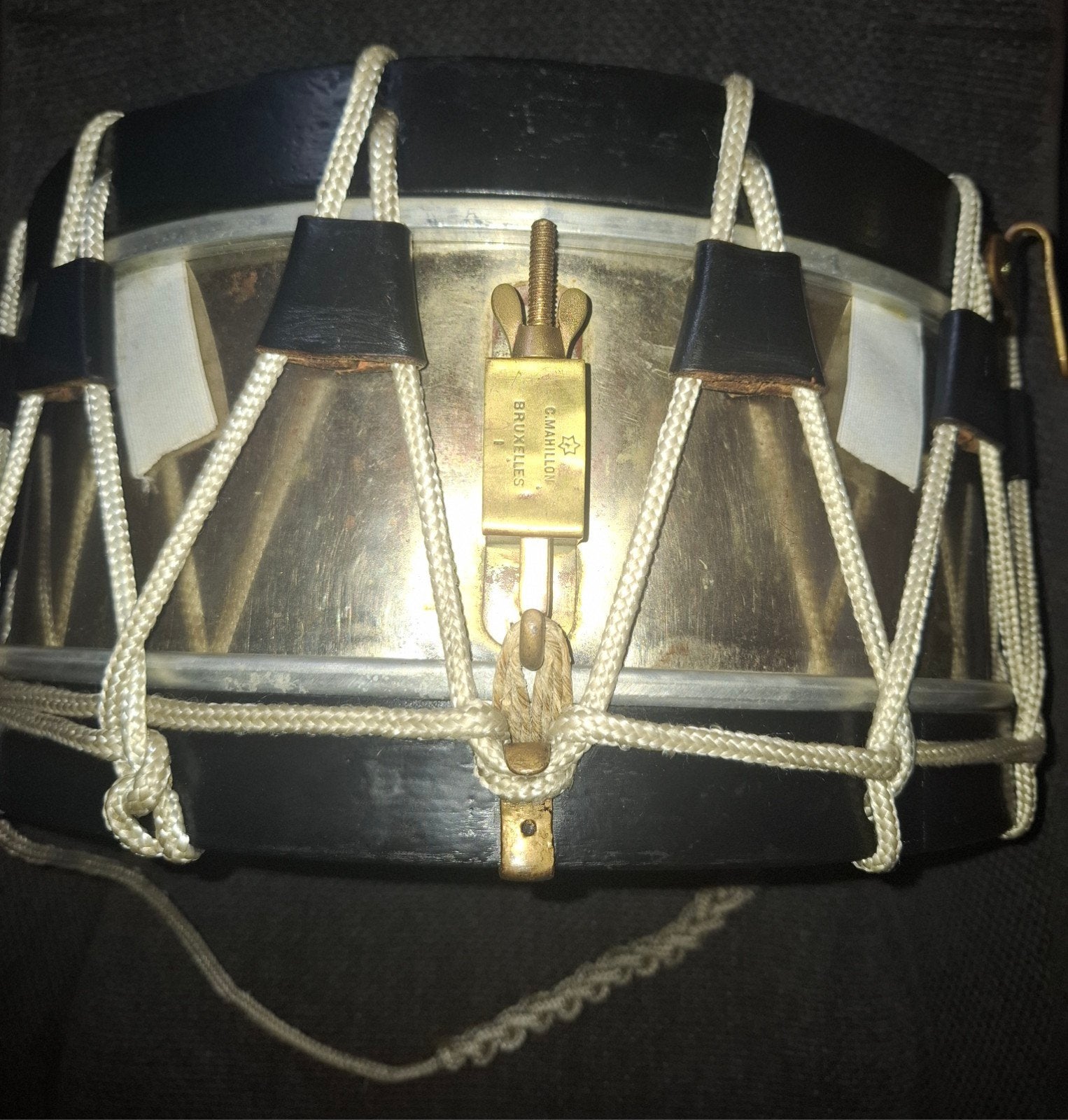 tambour de gilles C.Mahillon, Enlèvement, Tambour
