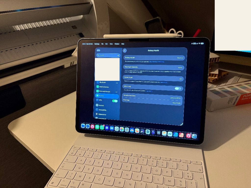 iPad Air 13 5G Magic Keyboard van 512 GB en Apple Pencil Pro, Computers en Software, 13 inch of meer, Ophalen of Verzenden, Zo goed als nieuw