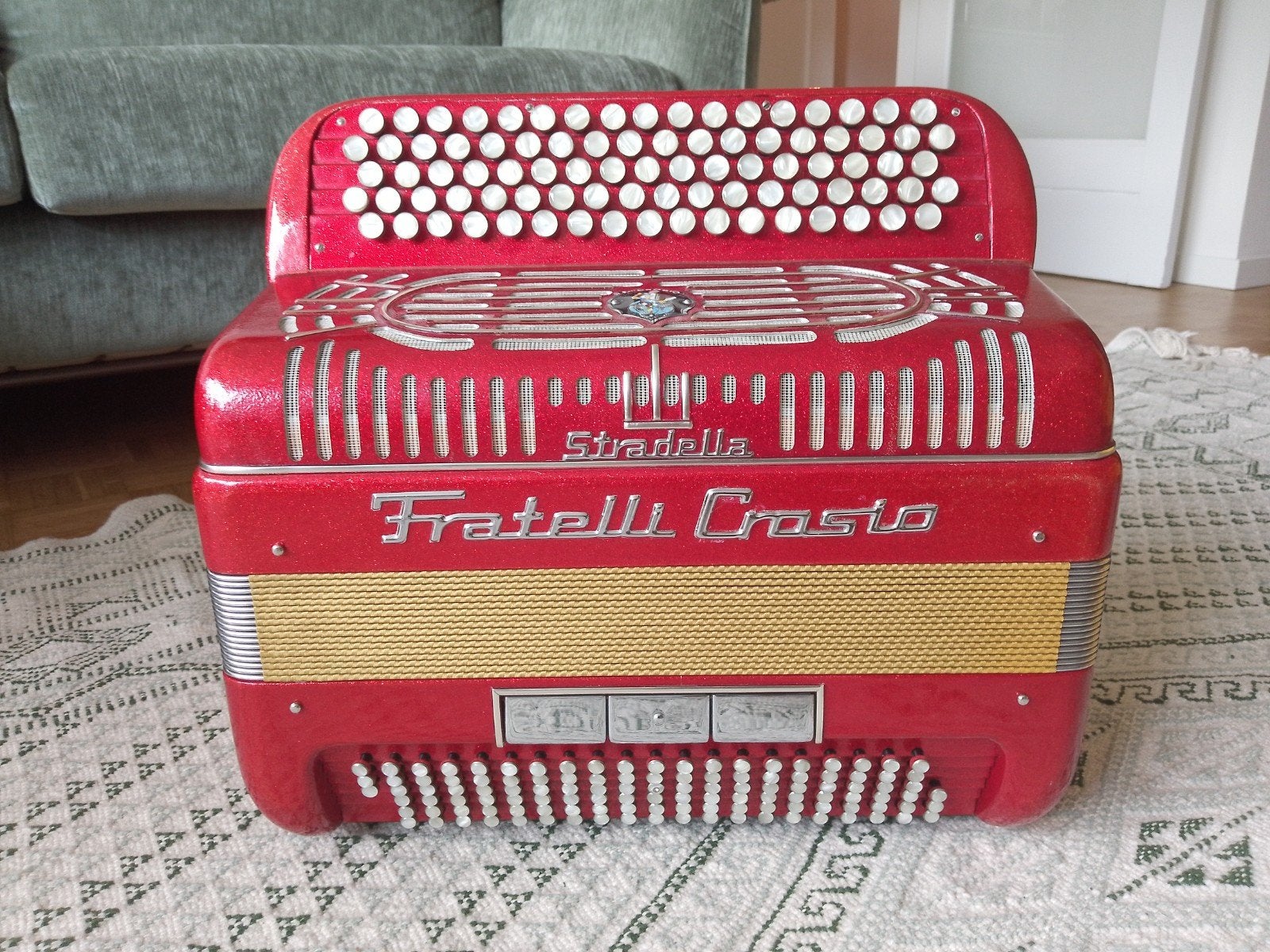 Accordéon Fratelli Crosio Do3 - 120 basses belges - puissant, Autres marques, Avec valise, Utilisé, 120 basses