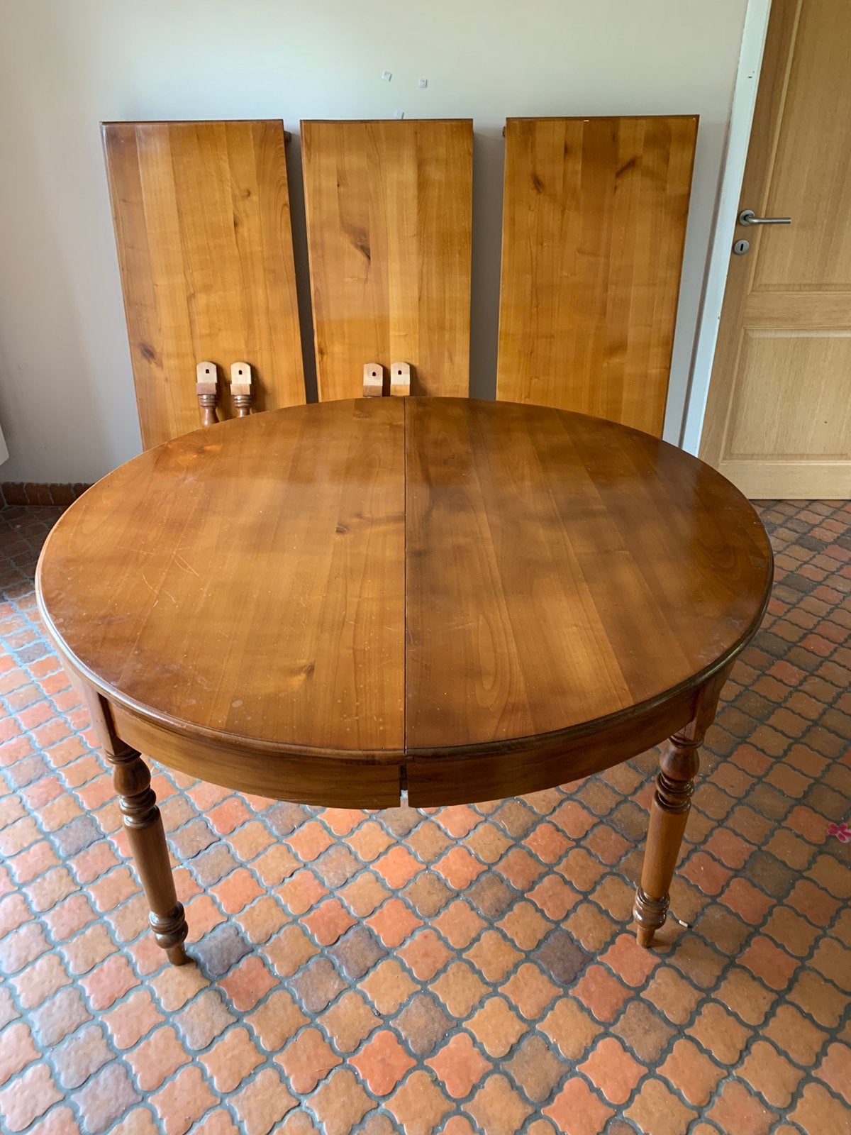 Table en merisier, Antiquités & Art, Enlèvement