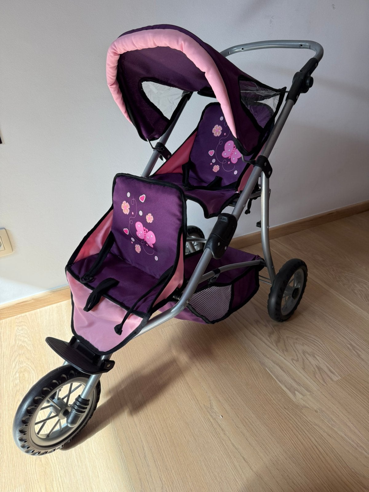Poussette jouet pour jumeaux, Enfants & Bébés, Enlèvement, Comme neuf