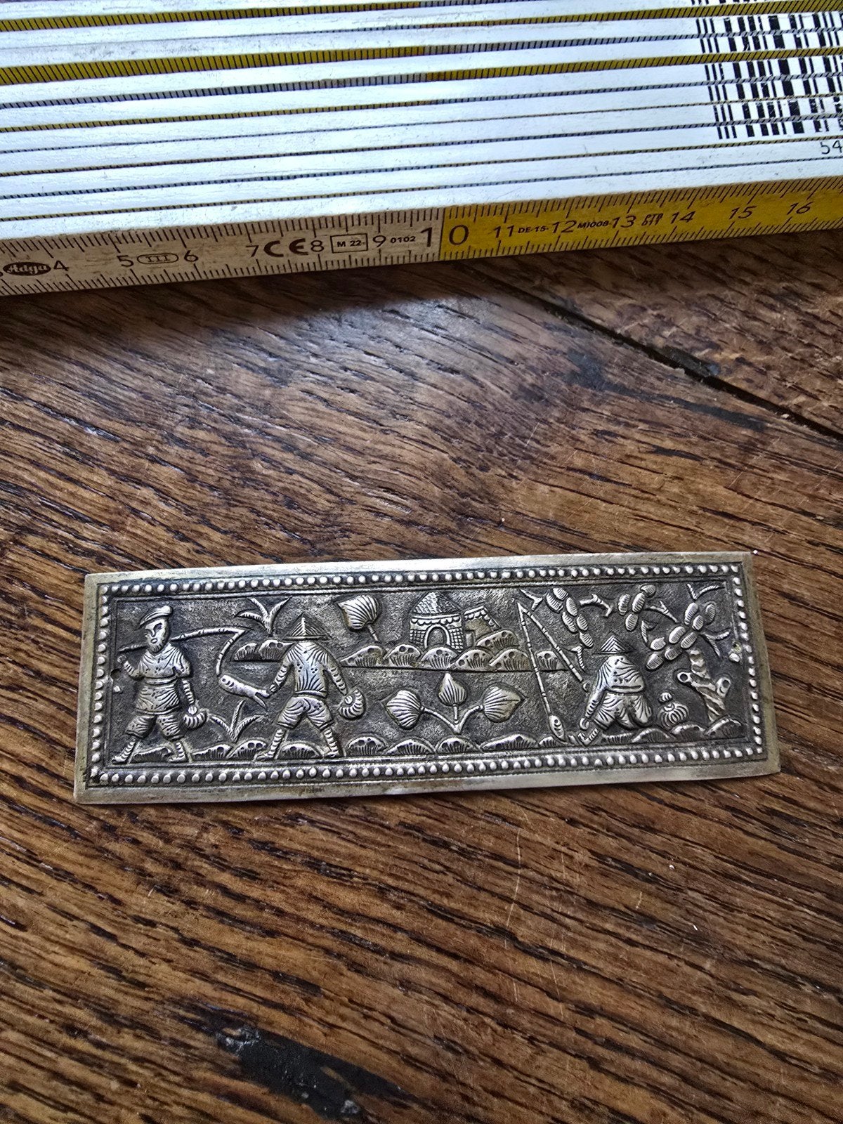 assiette en argent repoussé Burma (antique), Antiquités & Art, Enlèvement ou Envoi, Argent