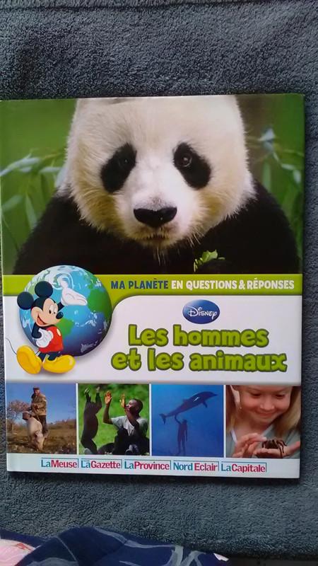 "Les hommes et les animaux" Editions Disney (2010), Enlèvement ou Envoi, Comme neuf, Non-fiction, Disney