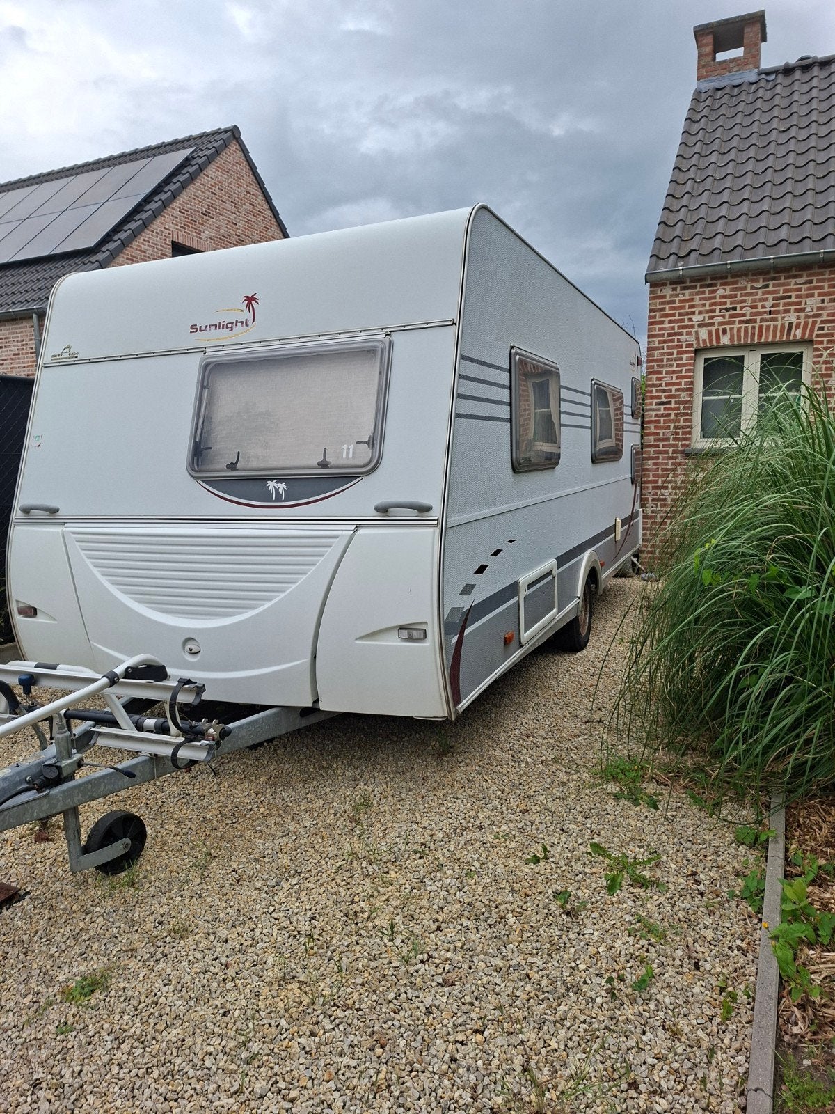 Capron sunlight by dethleff (5 pers)met xxl dorema voortent, Caravans en Kamperen, Caravans, Sunlight, Particulier, Koelkast, Frans bed