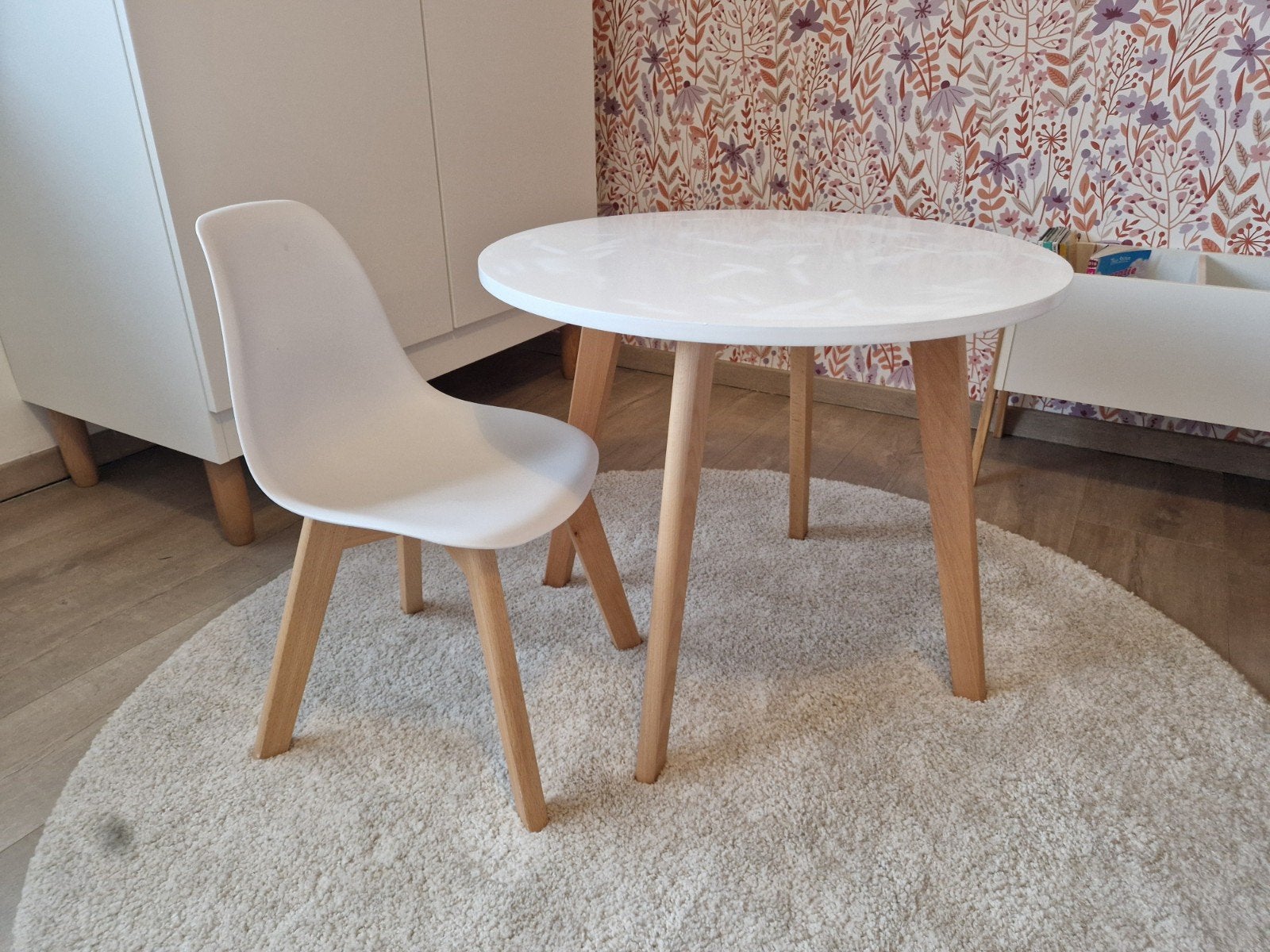 Kindertafel- en stoel, Ophalen