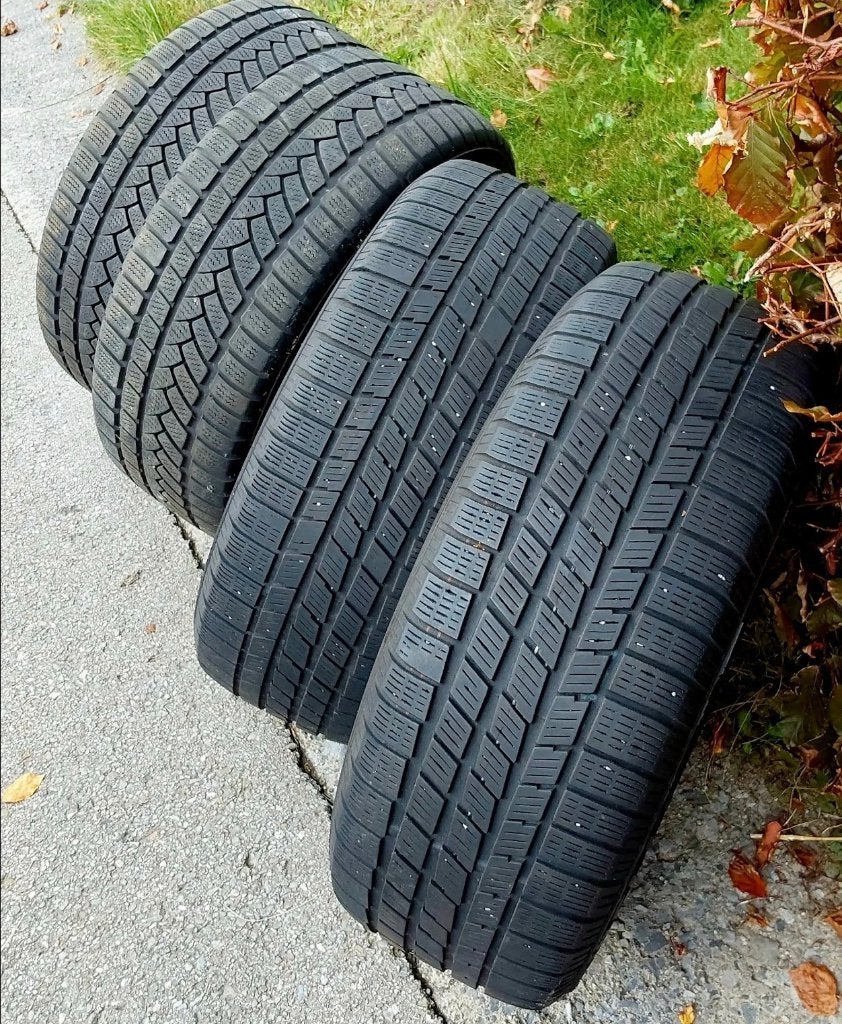 4 roues hiver 205/55-16 avec jantes Ford., Autos : Pièces & Accessoires, Pneus et Jantes, Pneus hiver, 16 pouces, 205 mm