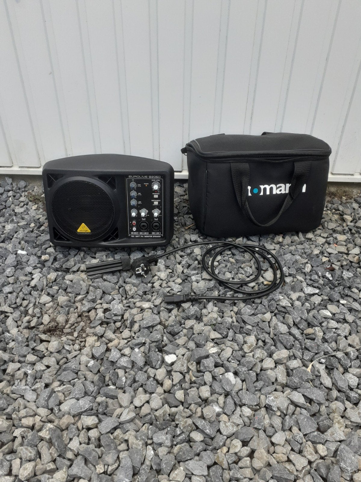Monitor behringer, Enlèvement