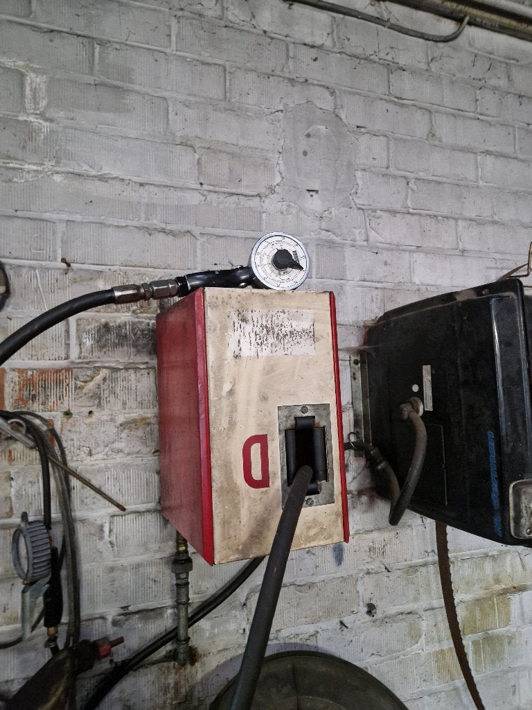 distributeur d'huile pneumatique , pompe incluse, Autos : Divers, Outils de voiture, Enlèvement, Utilisé