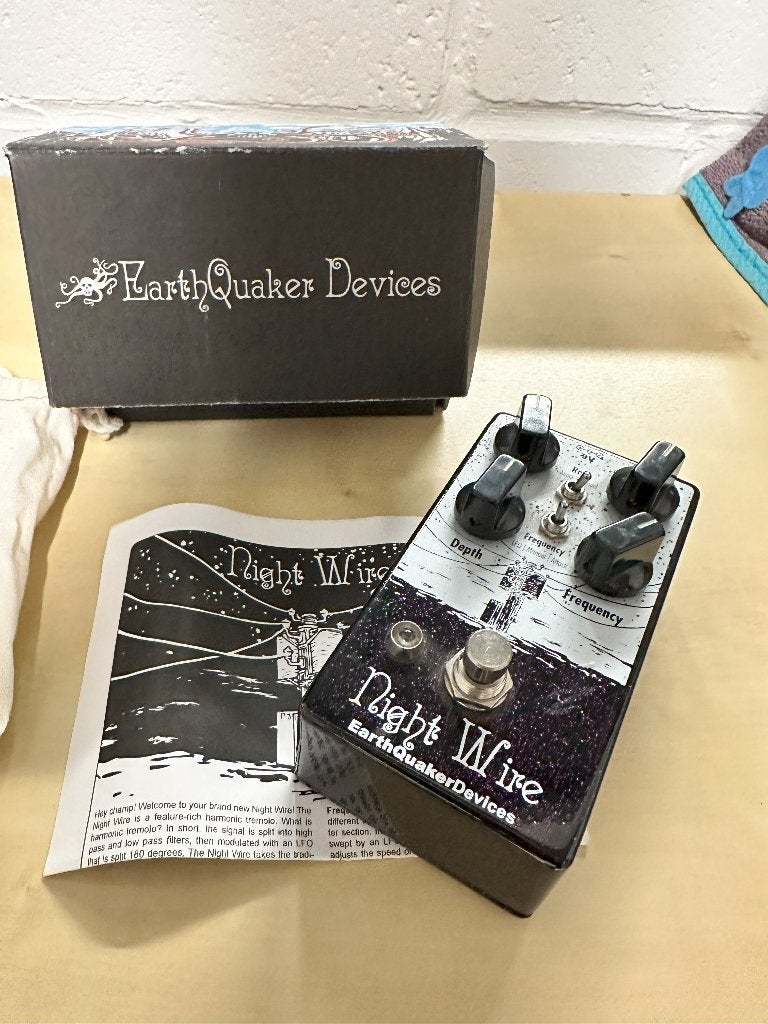 EarthQuaker Devices Night Wire – Harmonic Tremolo, Muziek en Instrumenten, Ophalen, Zo goed als nieuw, Overige typen