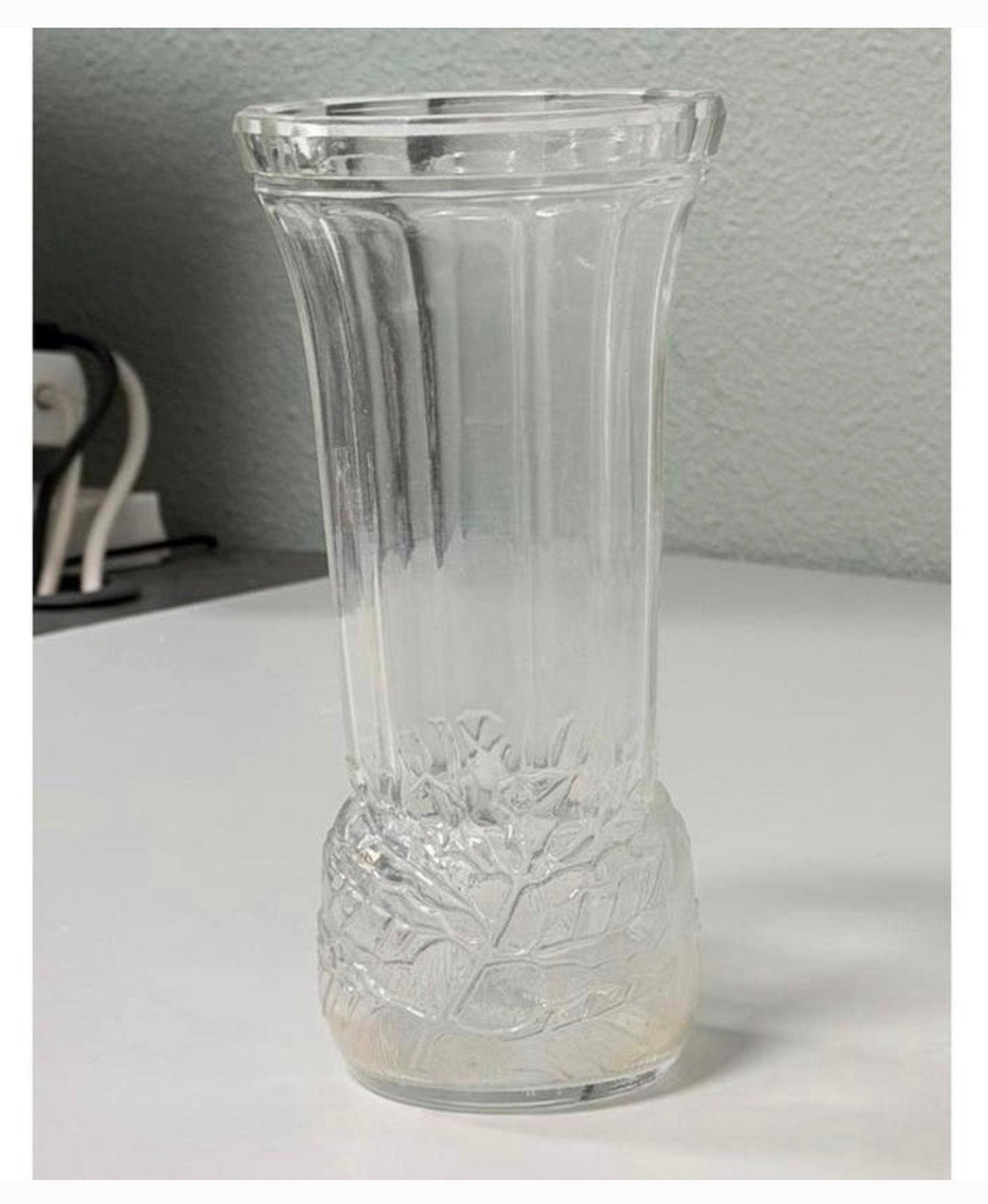 Vintage glazen glas bloemen vaas – reliëf bladeren – 23 cm, Antiek en Kunst, Ophalen of Verzenden