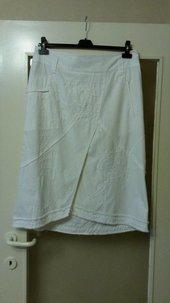 Witte rok zeer goede staat en kwaliteit, Taille 42/44 (L), Expresso, Comme neuf, Enlèvement