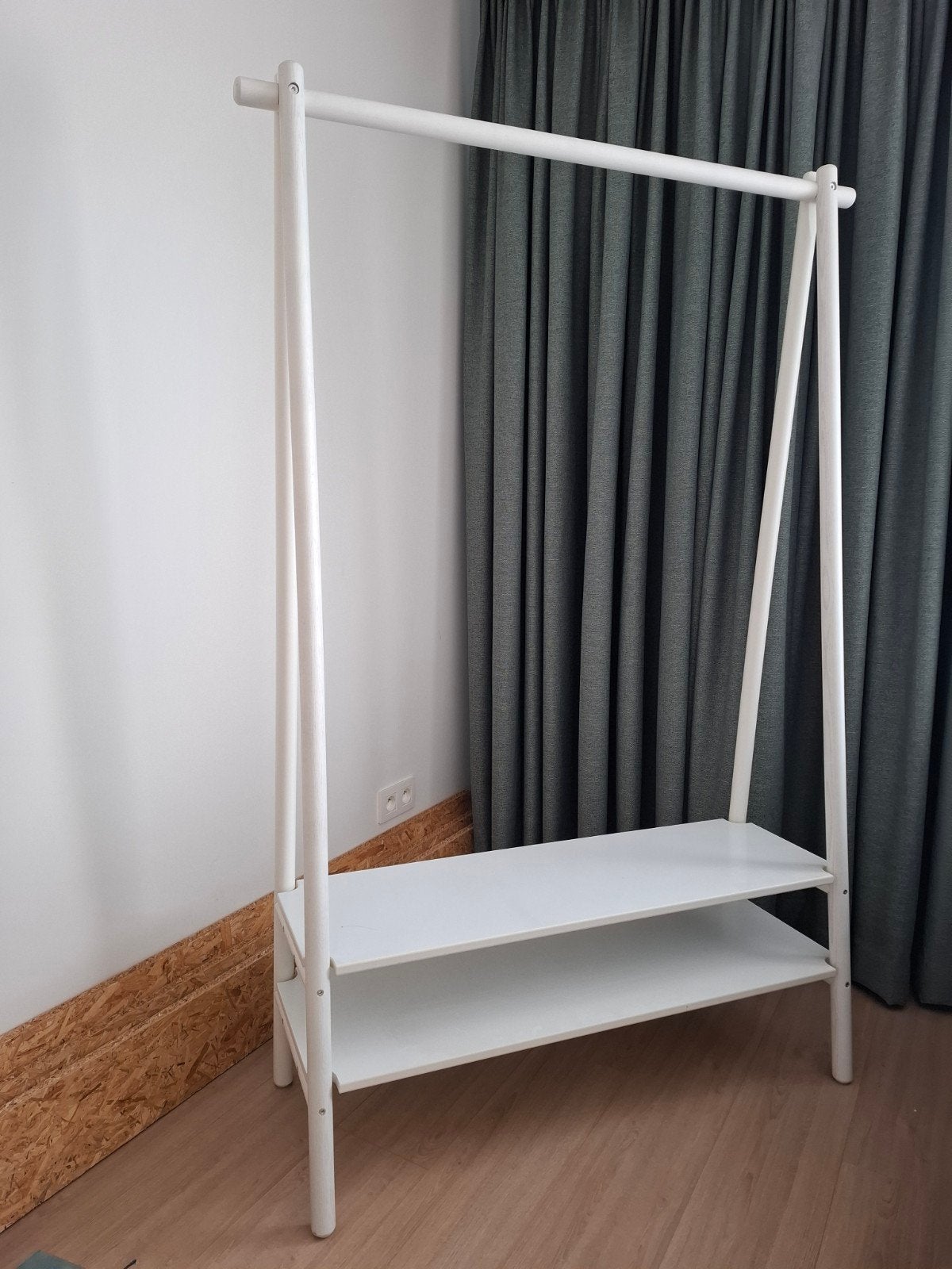 Kledingrek ikea, Enlèvement