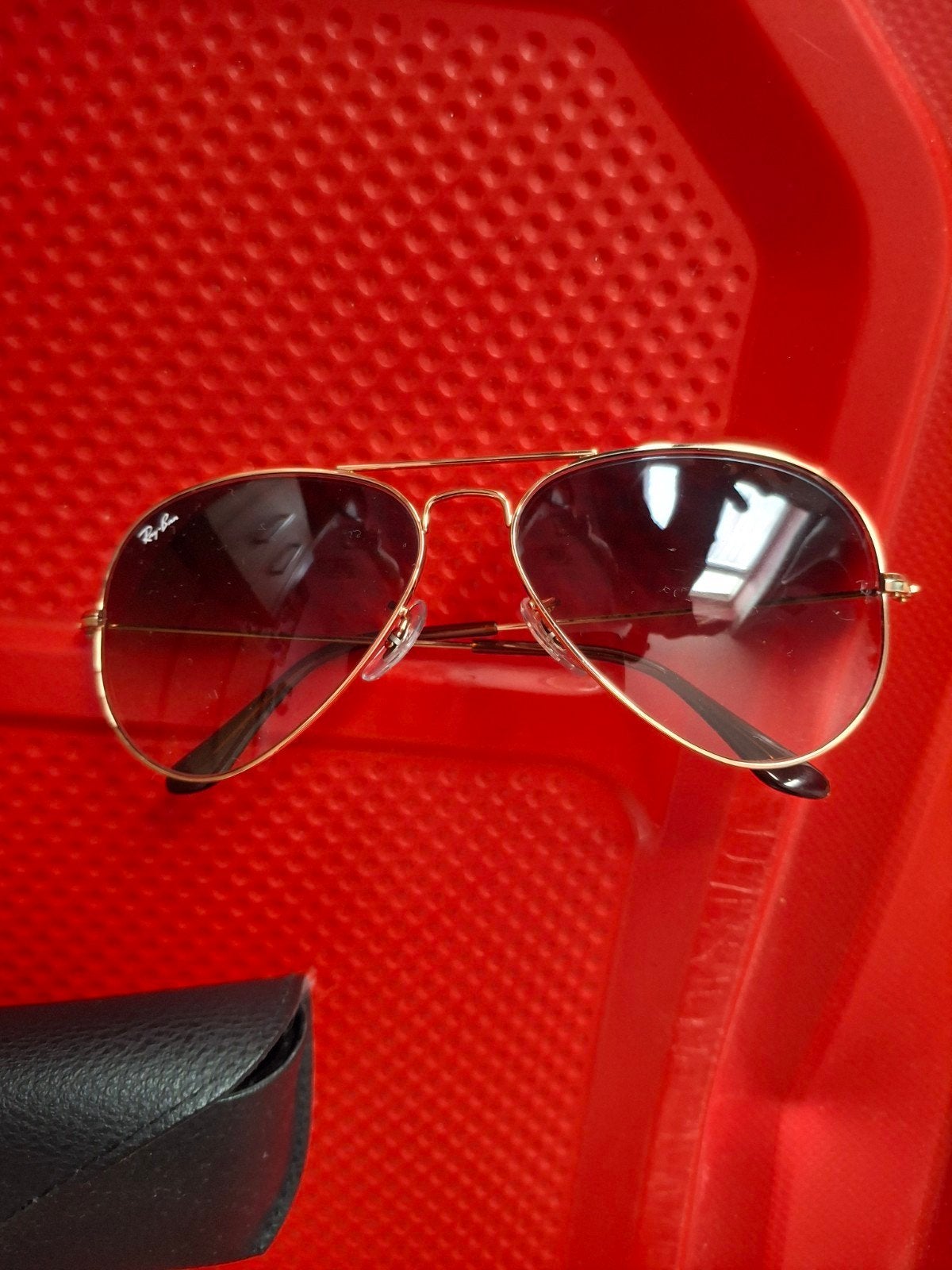 Lunettes RayBan + étui (a discuter), Bijoux, Sacs & Beauté, Lunettes de Soleil & Lunettes | Femmes, Enlèvement, Lunettes