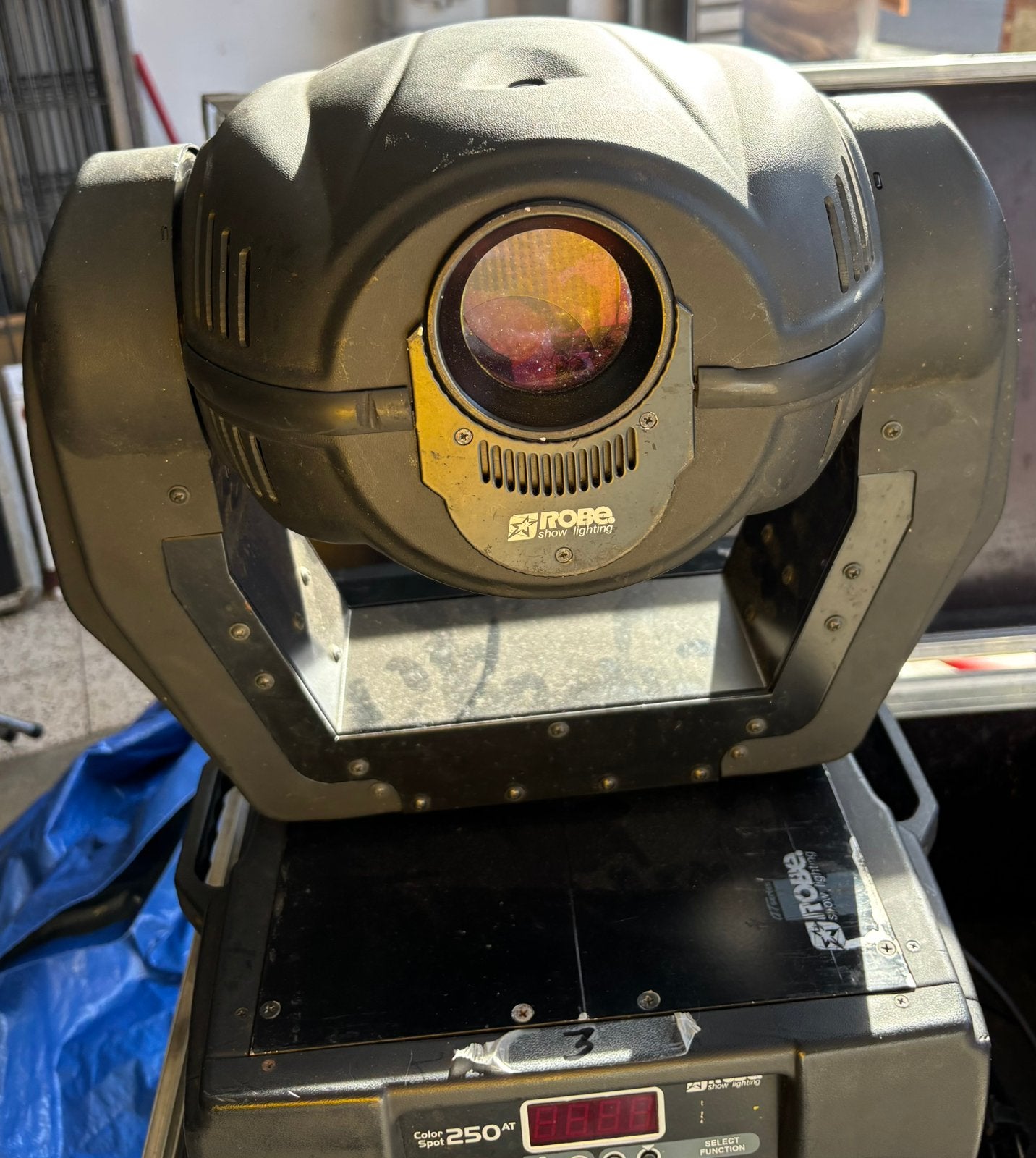 4 LYRES PROJECTEUR Robe Spot 250 AT + 2 FLYCASE DOUBLE, Musique & Instruments, Enlèvement