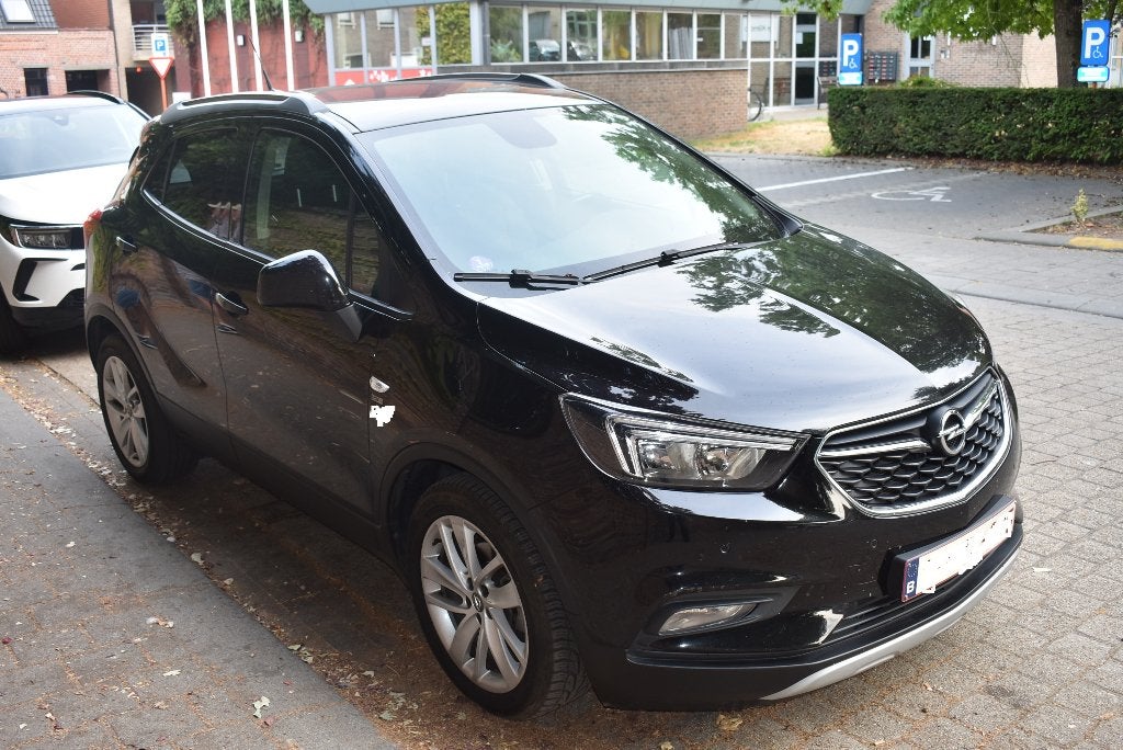 Opel Mokka X 1.4 Benzine, Voorwielaandrijving, Stof, https://public.car-pass.be/vhr/be7ce0c8-4480-4731-bc92-bf93468e9d22, Zwart