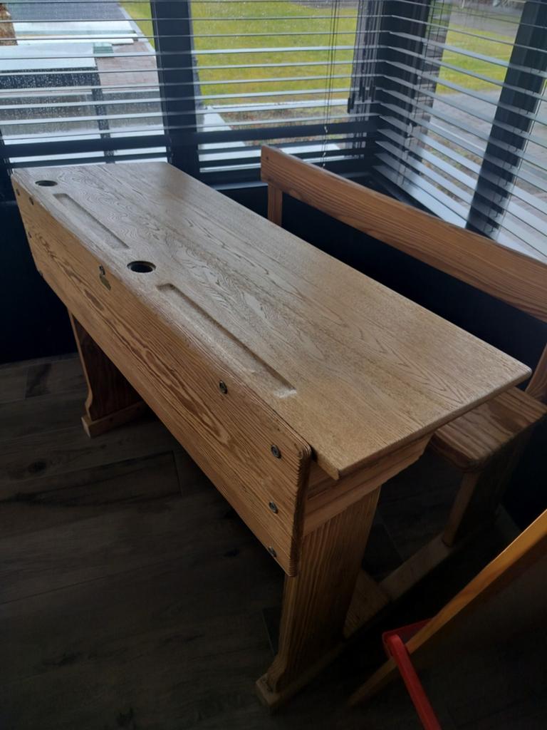 Bureau d'école, Enlèvement