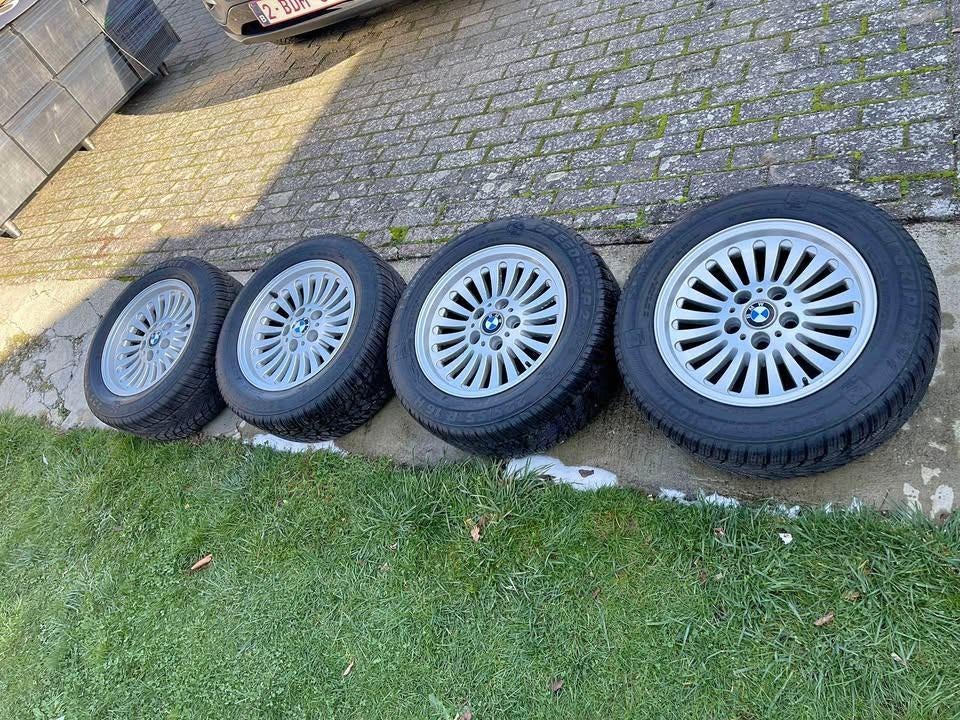 Banden BMW 4-seizoenen €430, Ophalen, Band(en)