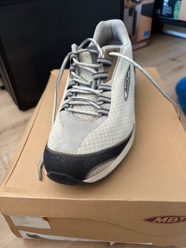 Schoenen, Ophalen, Zo goed als nieuw