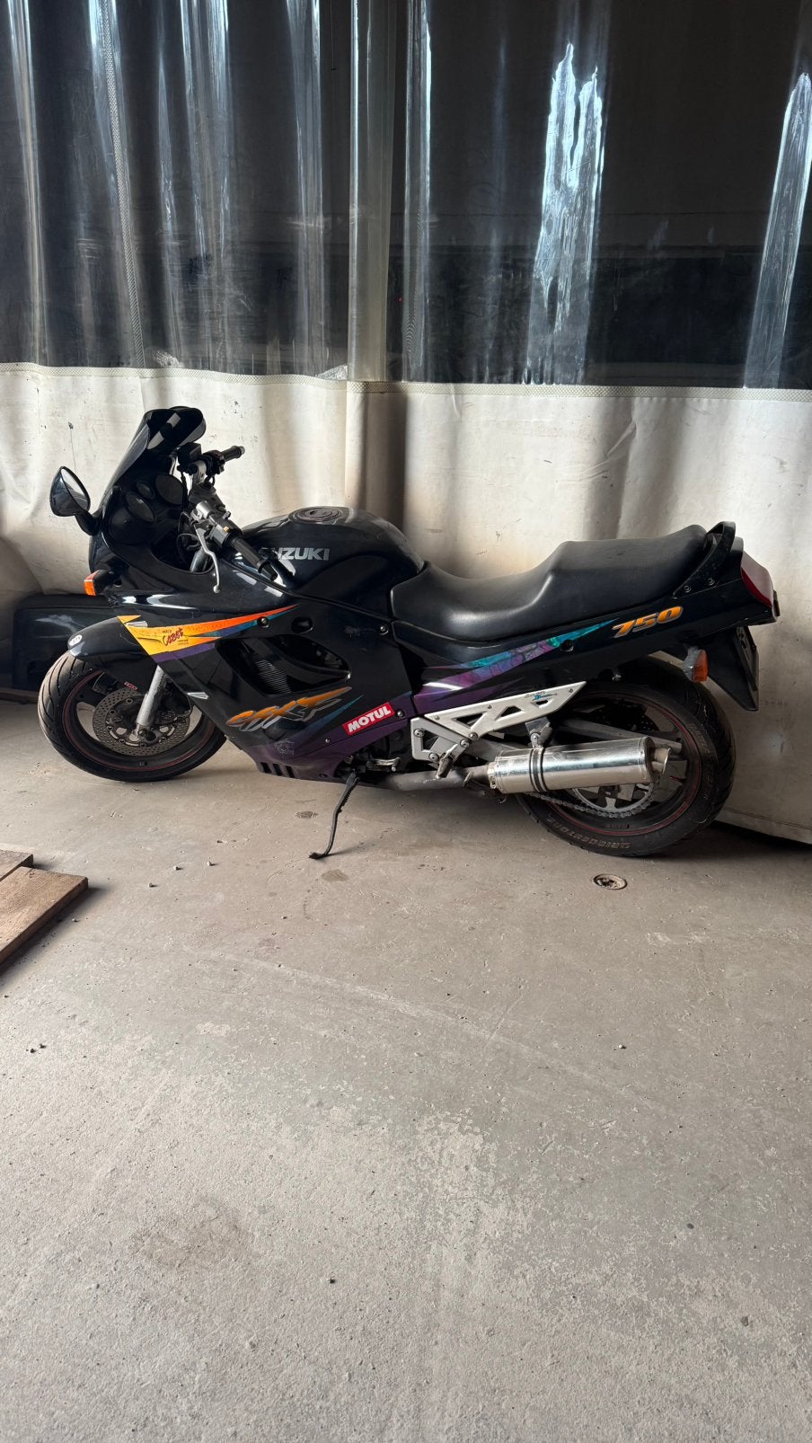 Suzuki GSXF 750, Particulier