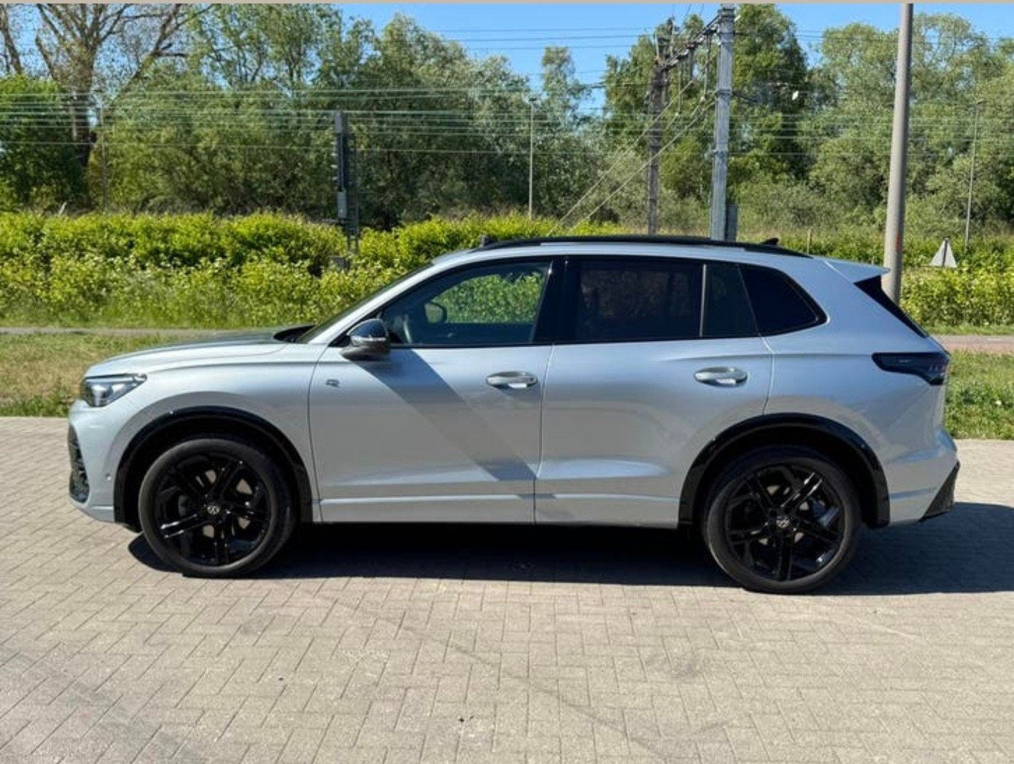 Privechauffeur - Luchthavenvervoer  Vw Tiguan, Offres d'emploi, Emplois | Chauffeurs, Convient comme travail d'appoint