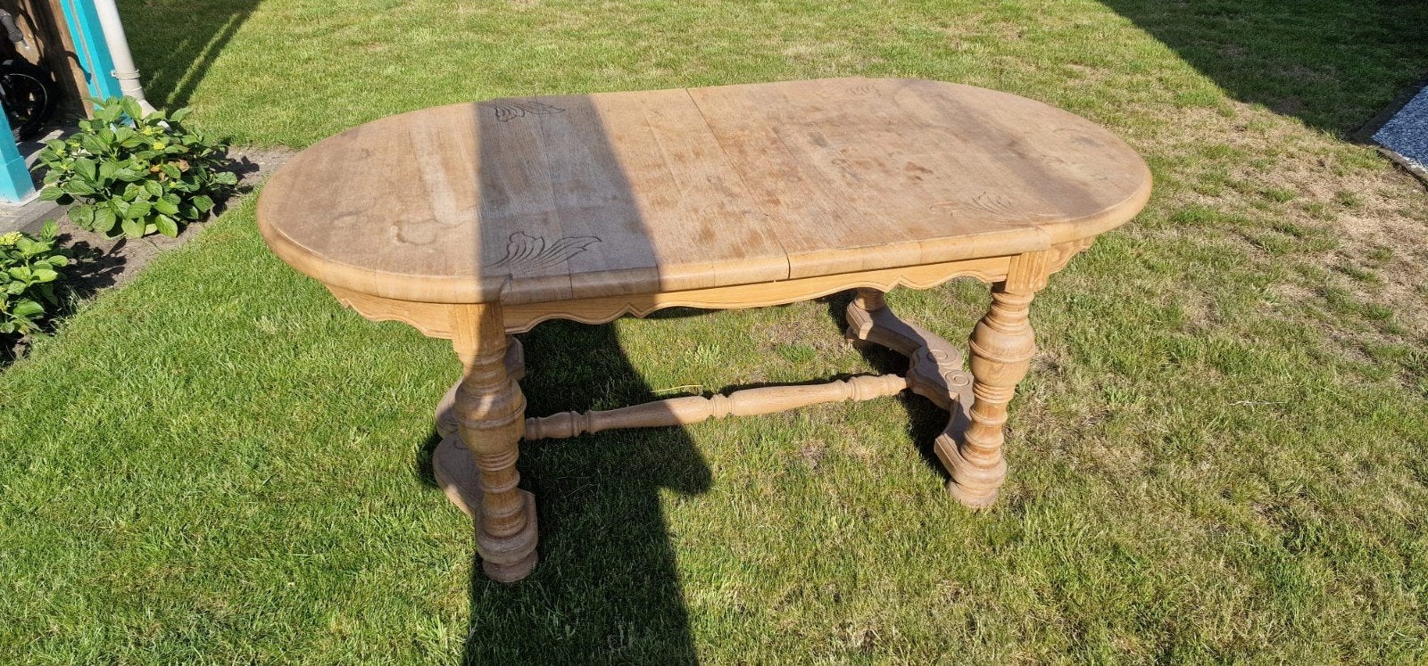 Table en chêne massif, Enlèvement