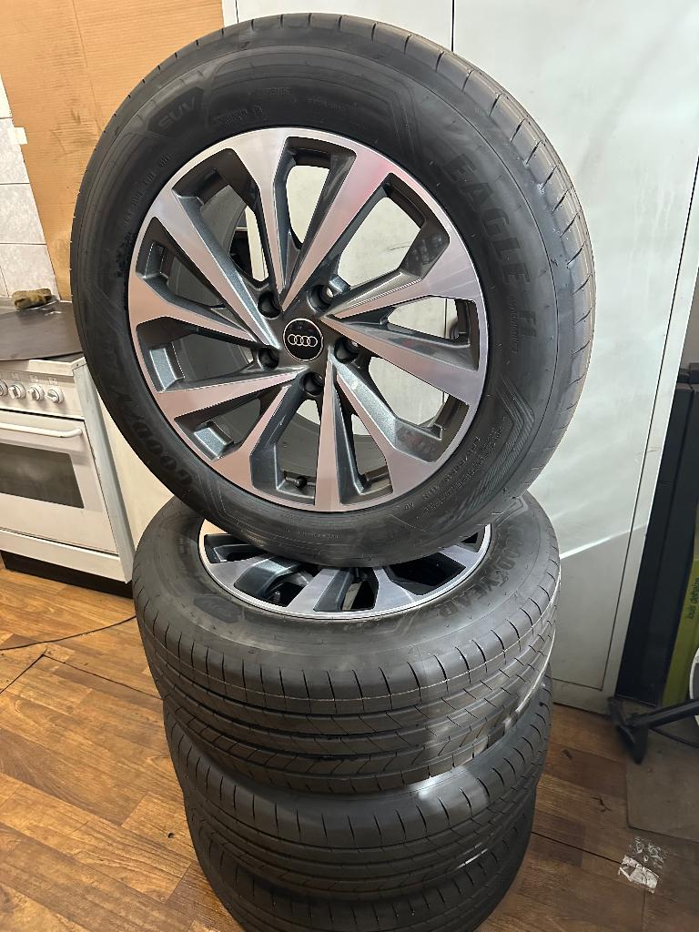 Kit Audi Q6 E-Tron- 235/60 R19 et 255/55 R19 Goodyear ÉTÉ, Ophalen, Zomerbanden, Banden en Velgen