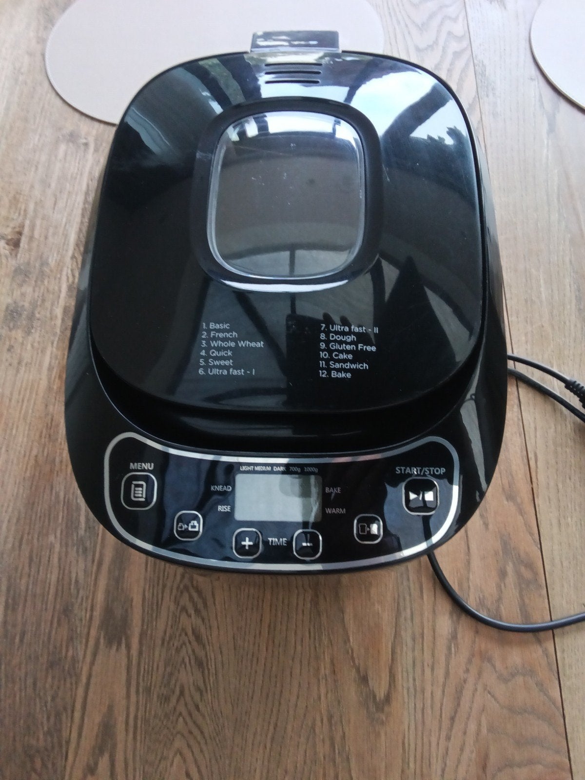 Broodbakmachine DOMO, Kijkvenster, 800 tot 1200 gram deeg, Zo goed als nieuw, Ophalen