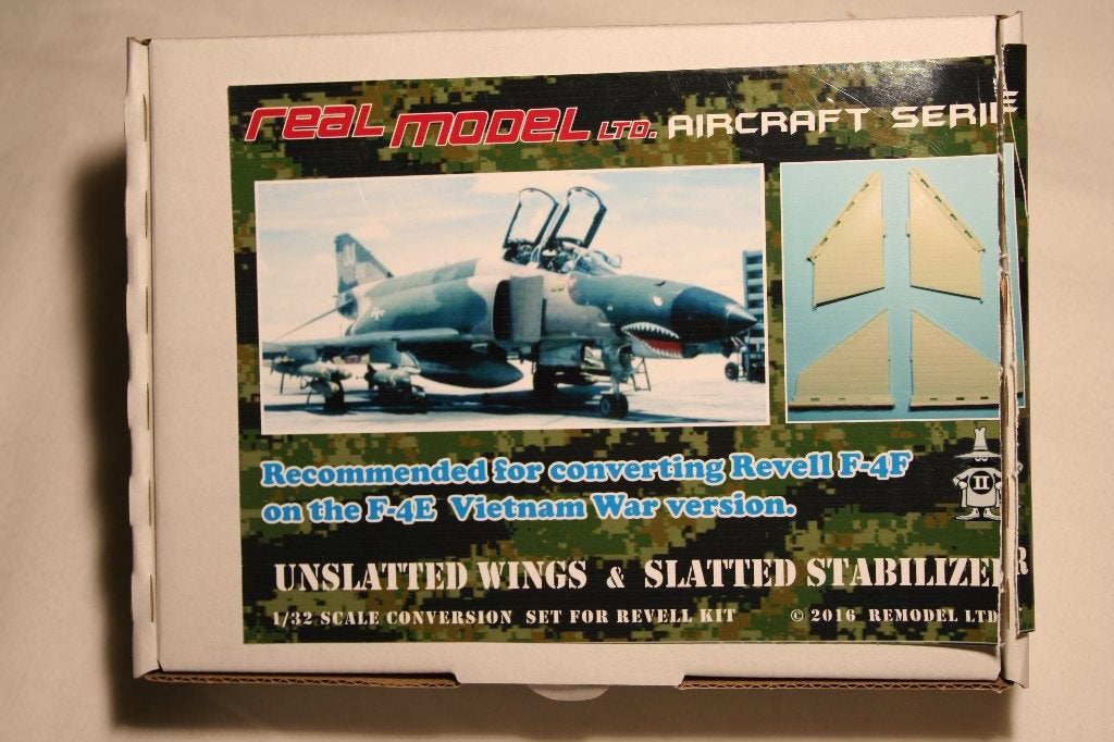 Real Model 32002 1/32 F-4E Unslatted Wing & Slatted Stab, Hobby en Vrije tijd, Revell, Ophalen of Verzenden, Zo goed als nieuw