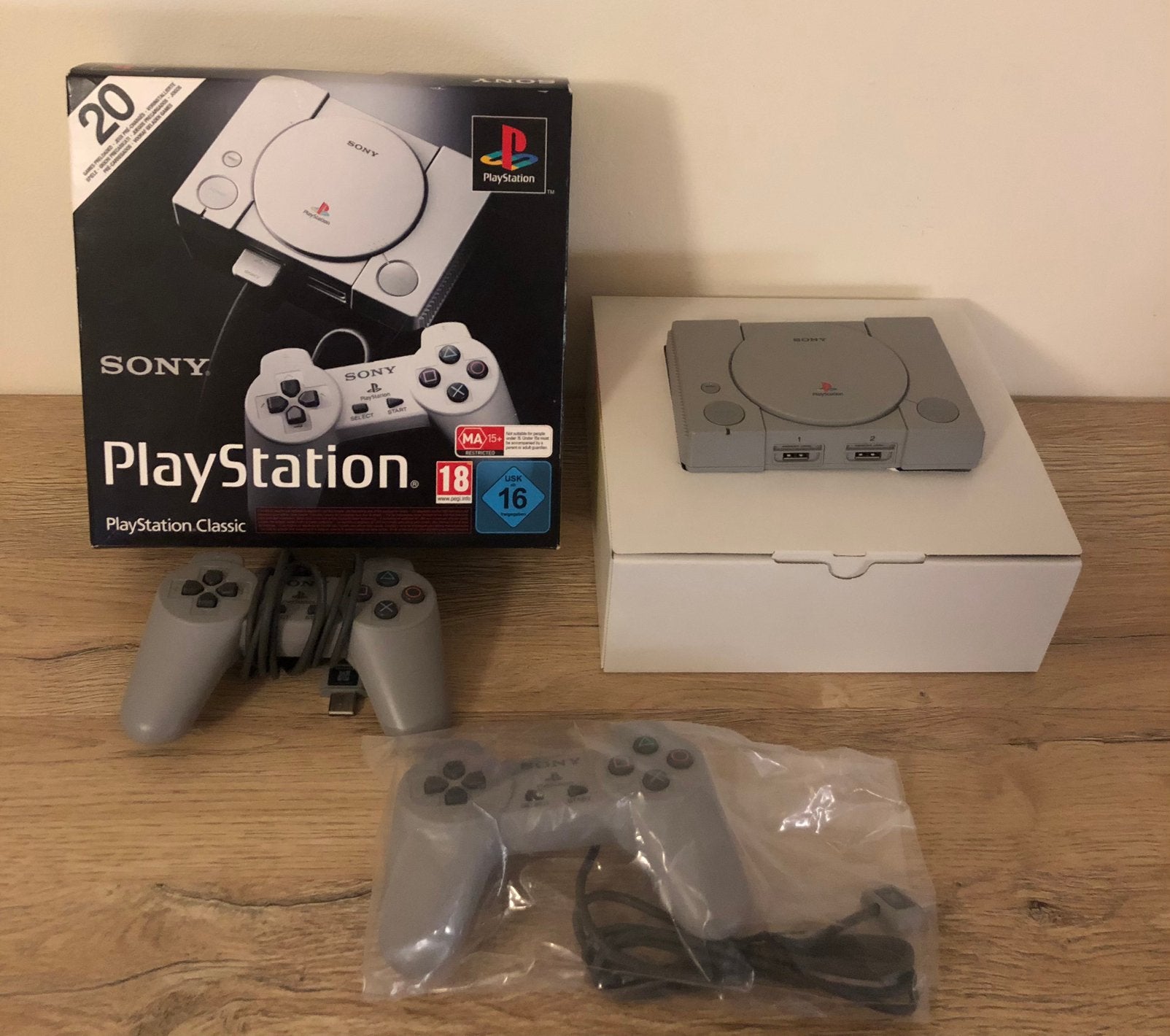 Ps1 mini classic SCPH-1000R (Incl. 2 controllers) (Nieuw), Ophalen of Verzenden, Nieuw, Met 2 controllers, Met games