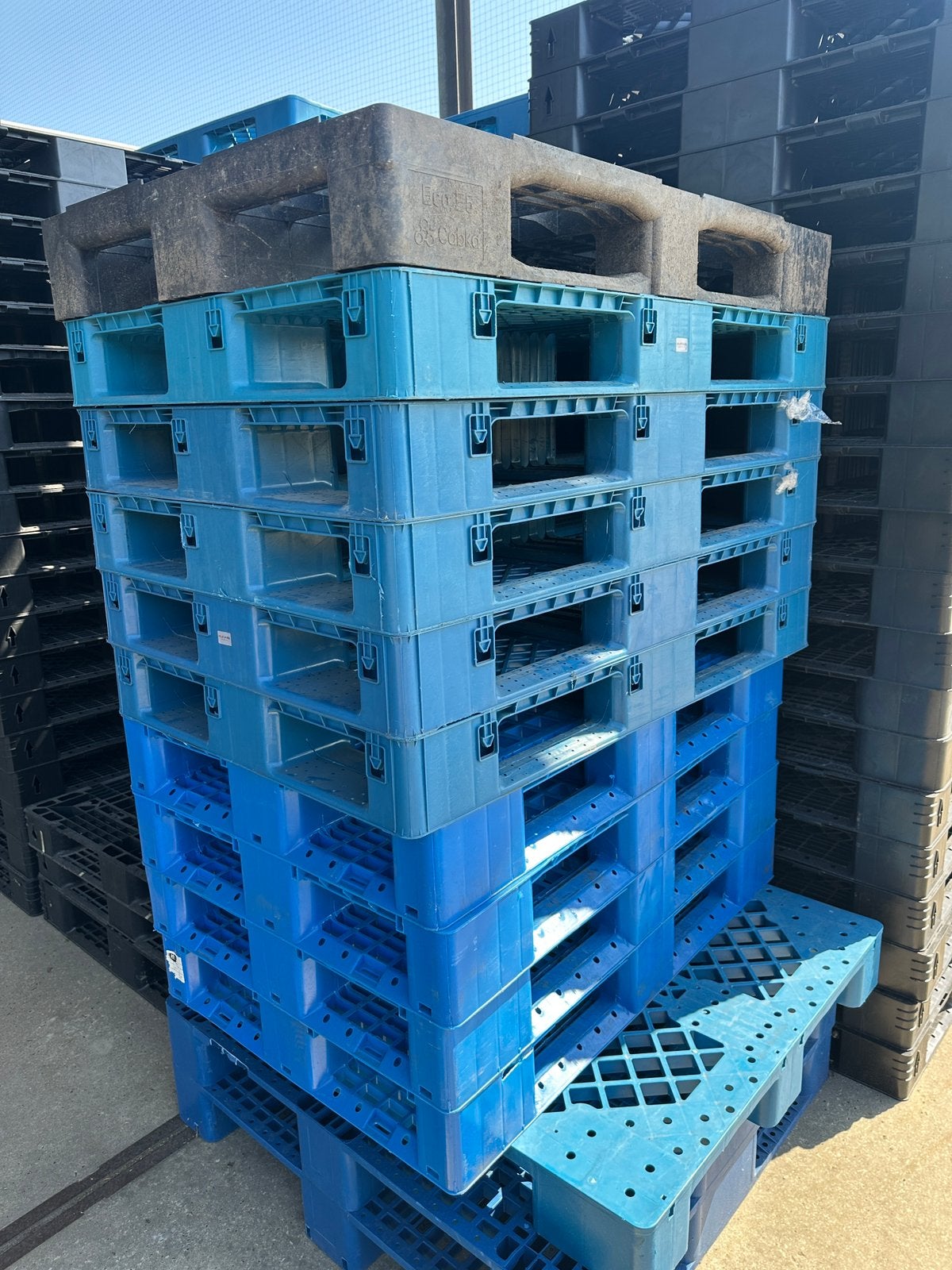 Kunststof/plastic pallets., Doe-het-zelf en Bouw, Ophalen, Gebruikt
