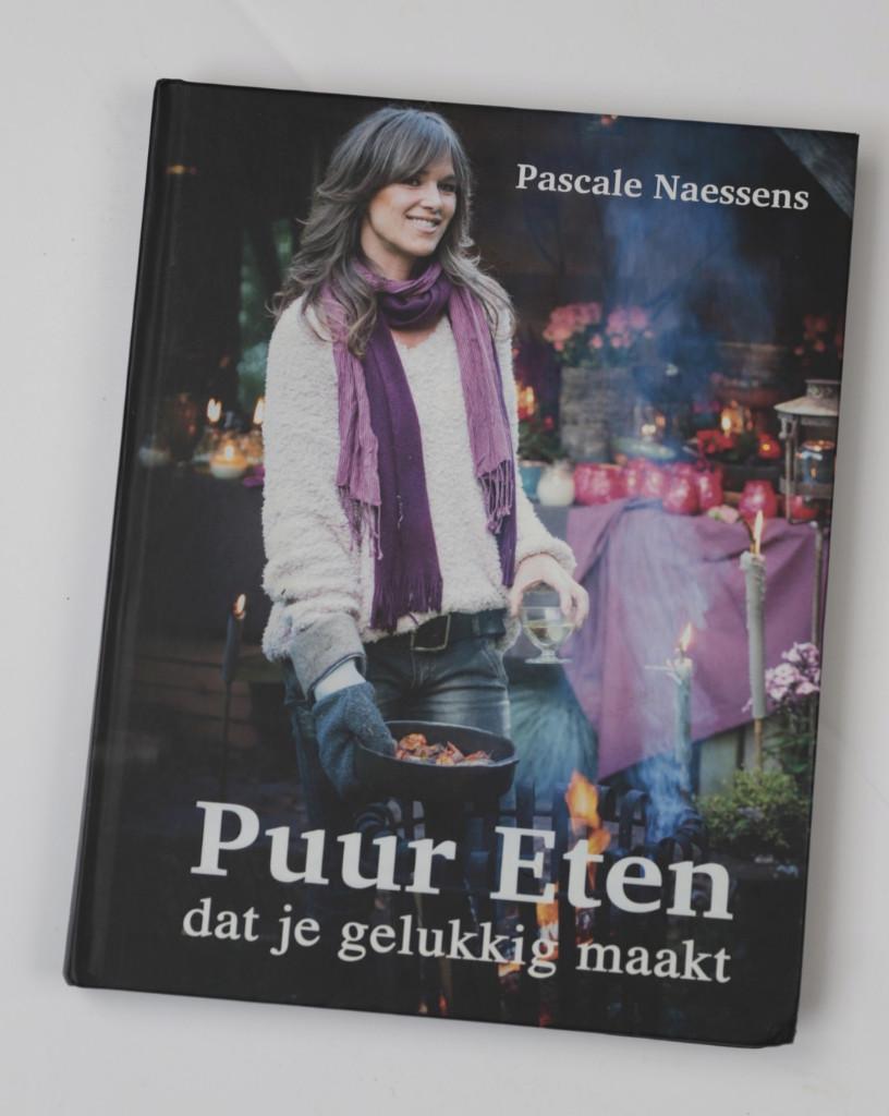 Kookboek "Puur eten" van Pascale Naessens, Verzenden