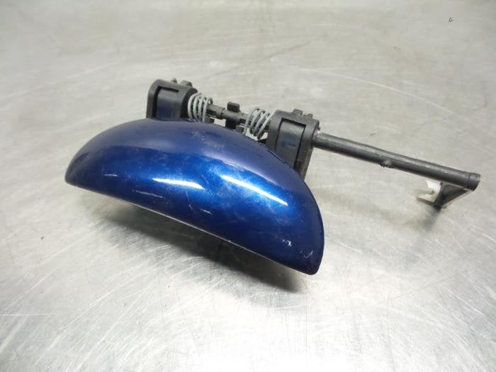 Poignée portière 4portes avant gauche d'un Peugeot 206, -, 3 mois de garantie, Utilisé, -