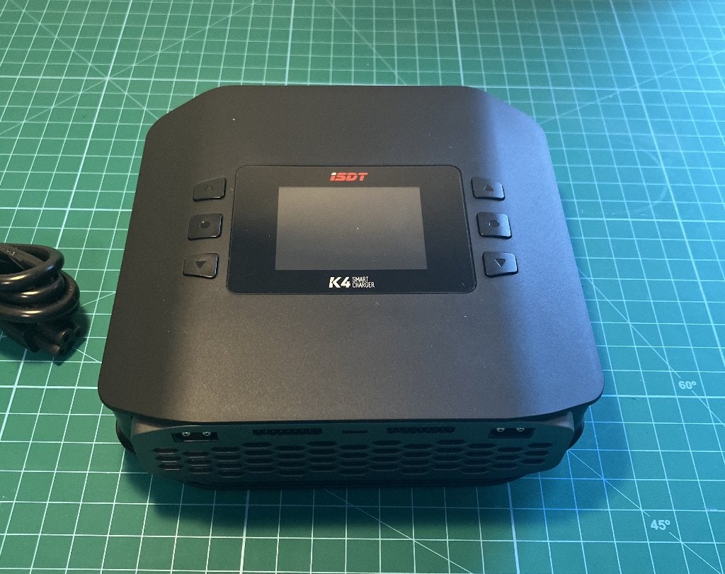 ISDT K4 duo 8S lader, Hobby en Vrije tijd, Ophalen of Verzenden, Zo goed als nieuw