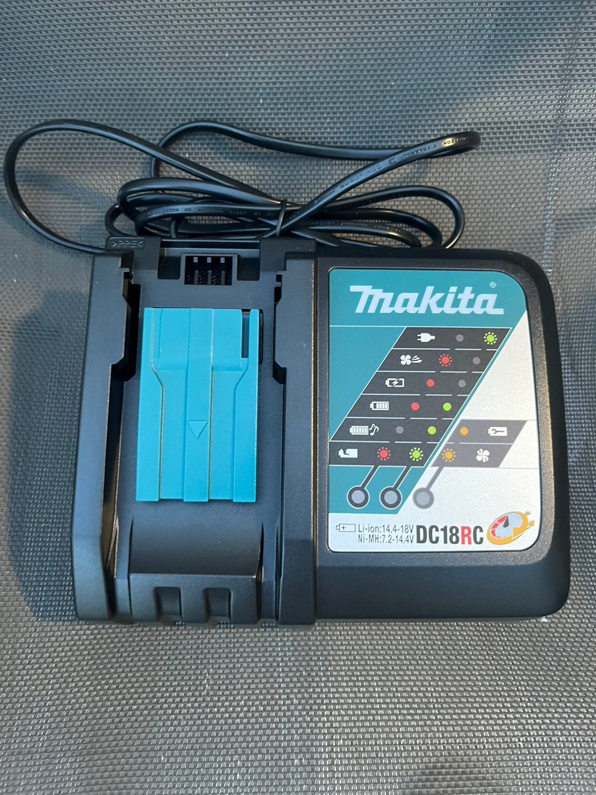 Chargeur makita, Enlèvement